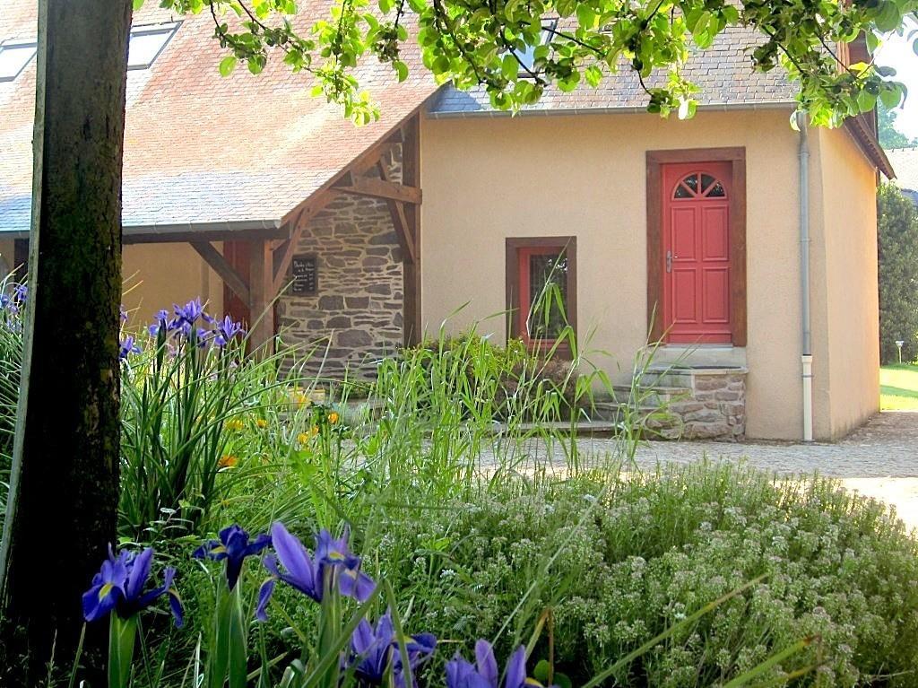 Domaine De La Fontaine Bed & Breakfast Chavagne ภายนอก รูปภาพ